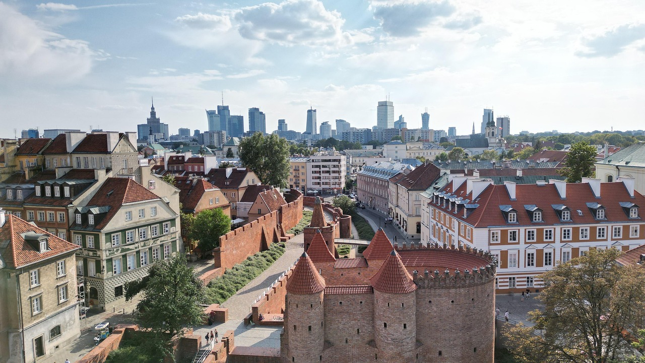 warsaw-7440936_1280