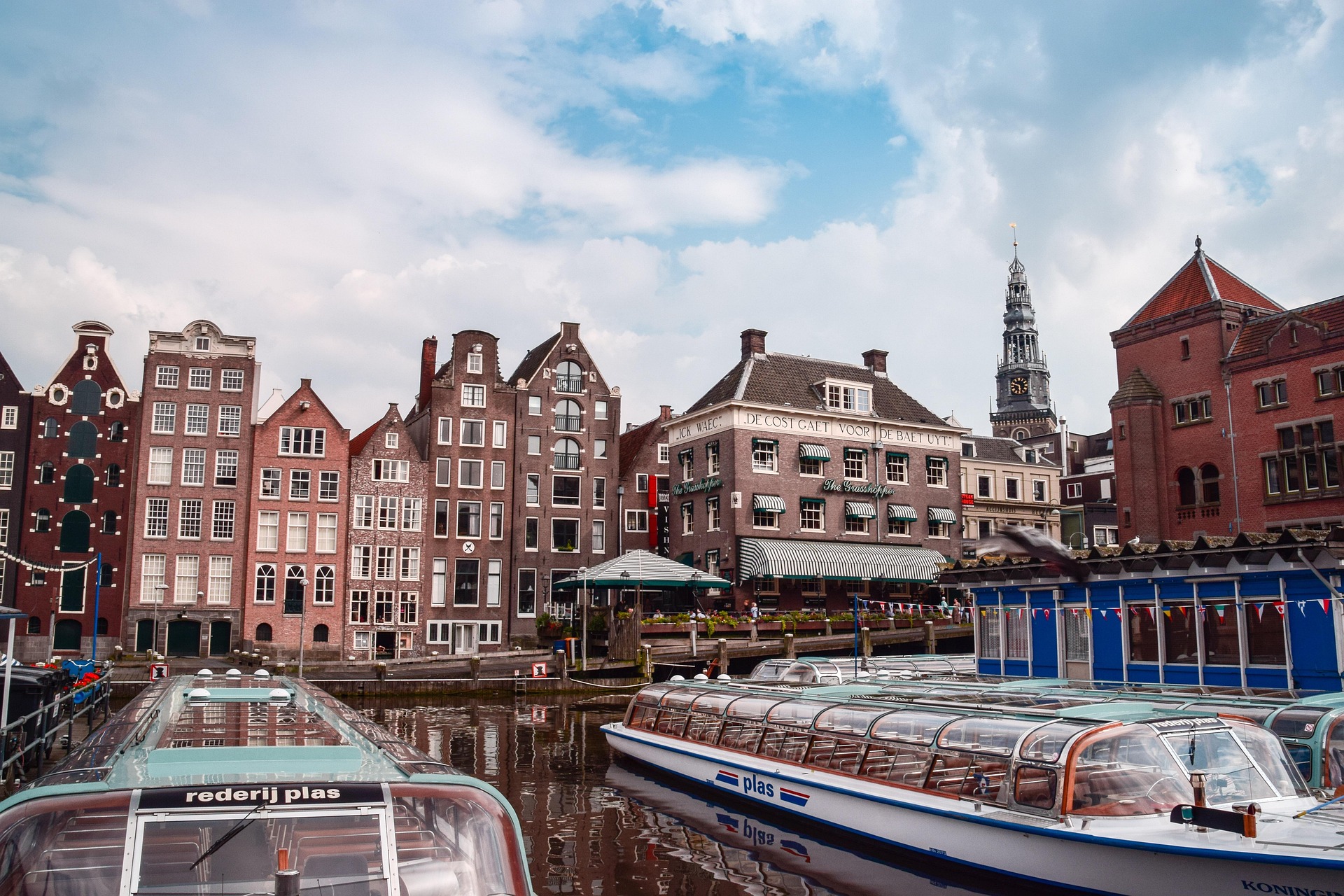 3345557-amsterdam-6393230_1920