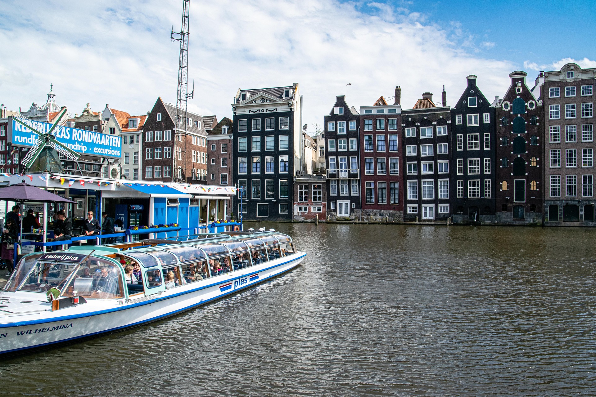 3345557-amsterdam-6614287_1920