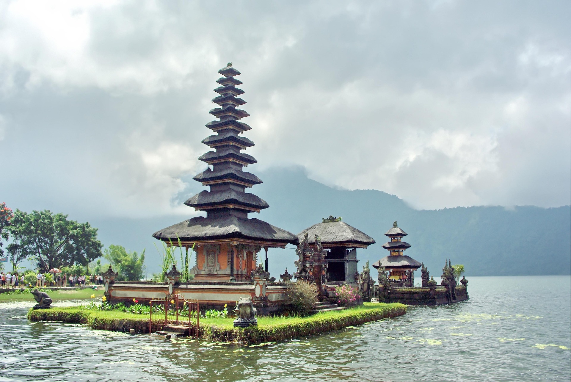 dezalb-indonesia-4559063_1920