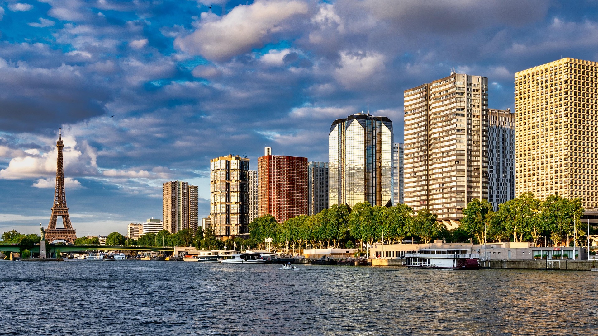 pierre9x6-paris-4353532_1920